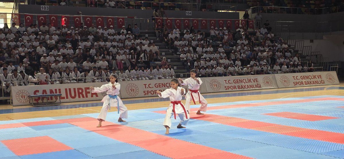 GSB_Sanliurfa's tweet photo. GSB Spor Okulları ve Engelsiz GSB Spor Okullarımızın açılış törenini gerçekleştirdik.

Gençler yaz tatilini çeşitli kurslarla dolu dolu geçirecek. @OA_BAK @gencliksporbak https://t.co/IPRhdecmOF