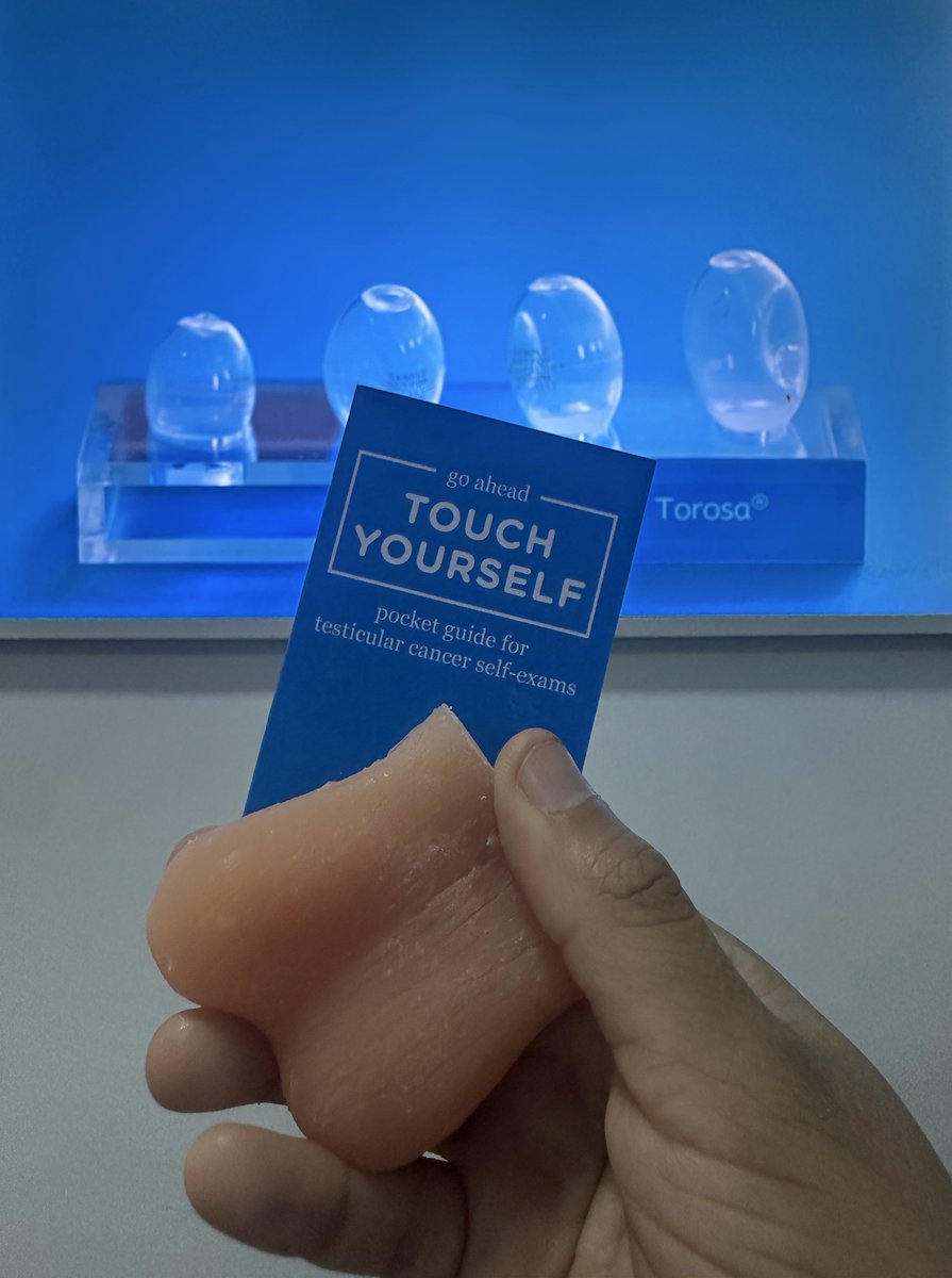 lachicadeuro's tweet image. Mini-Testicle Self-Exam Teaching Model🧔🏻
🥑 El minimodelo de autoexamen testicular 👉🏽 simula la sensación de un escroto y testículos con bultos o “bolitas”, justo como suelen percibirlo o sentirlo los pacientes con tumores testiculares.
I support @TestesCancer 🩵 #urosome