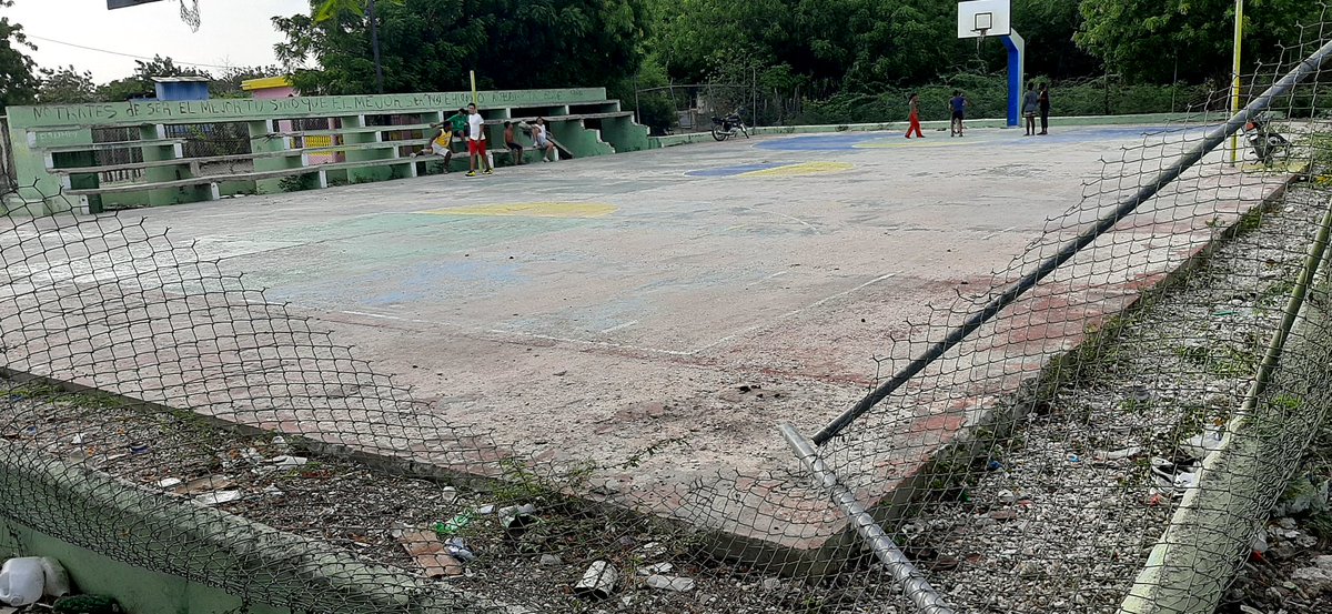 AdonySamuel's tweet photo. Cristóbal es un pueblo marginado en la Prov. En la Independencia necesitamos su pronta inversión Sr. @kelvincruzrd @luisabinader @JosePaliza, no tenemos instalaciones para la práctica deportiva. https://t.co/VlRm3uinZN