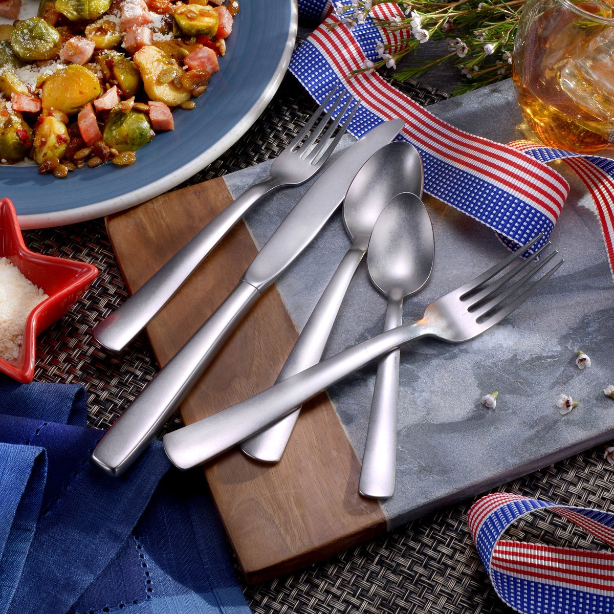 LibertyTabletop's tweet image. 🎆 The #4thofJuly is almost here! Get your table picnic-ready with 20% OFF all flatware! 🍴 #MadeintheUSA for All-American Meals. Save with code: FIREWORKS2025. Sale ends 7/10. 🛍️ 🍴 Shop now ▶️ libertytabletop.com/product-catego…