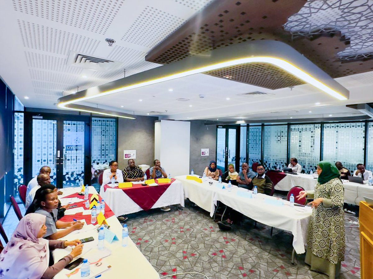 ecsacog's tweet image. TOT🚀
ECSACOG launches a 3-day Training of Trainers (#TOT) course in Dar es Salaam  for specialists from Zanzibar and Tanzania Mainland. Led by ECSACOG Master Trainers, it strengthens facilitation and supervisory skills across accredited sites. 💪🏽 

#ECSACOG #OBGYNTwitter