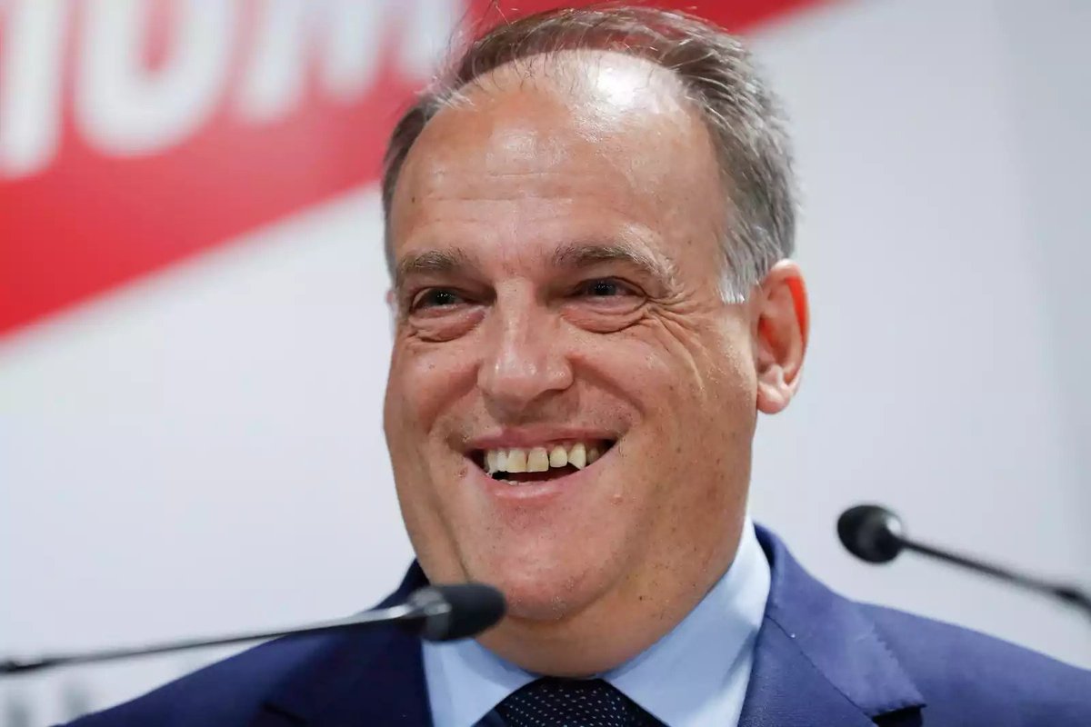 🚨Los clubes con el tope salarial superado podrán inscribir como novedad esta temporada a los TRES FICHAJES que quieran (uno traspasado y dos libres) con la condición de que a lo largo de la campaña 2025/26 pongan en orden sus cuentas para sigan inscritos la temporada siguiente