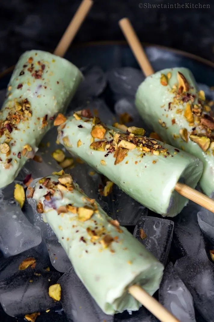 Indiastreeteats's tweet photo. indian street food, pista kulfi. https://t.co/mOkuIQ50KJ