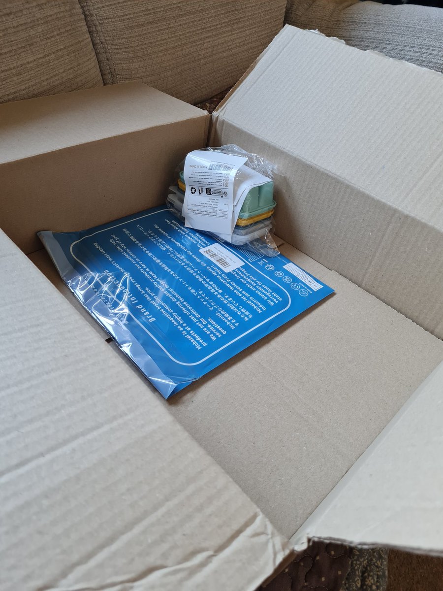 MagicPuddingDi's tweet image. Seriously @AmazonUK ?

Surely your packing robot can find a more efficient box than that v