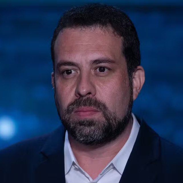 updatecultura's tweet photo. Guilherme Boulos (PSOL) denunciou uma articulação entre o Centrão e o mercado financeiro para um projeto que ACABA com o descanso semanal remunerado e impõe escala 7x0. https://t.co/dfNFGN00sP