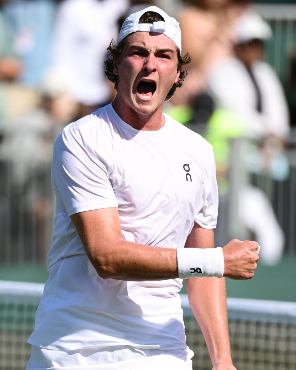 João Fonseca. 3ª rodada de Wimbledon. Sem mais palavras. 💪🇧🇷

📸: Hannah Peters/Getty Images