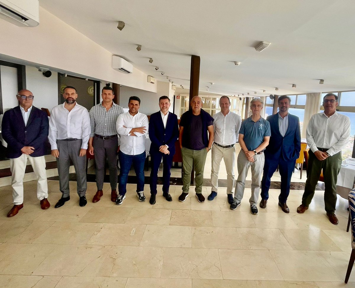 MaspalomasNews's tweet photo. -
📌𝑳𝒐𝒔 𝒆𝒎𝒑𝒓𝒆𝒔𝒂𝒓𝒊𝒐𝒔 𝒕𝒖𝒓𝜾́𝒔𝒕𝒊𝒄𝒐𝒔 𝒕𝒓𝒂𝒔𝒍𝒂𝒅𝒂𝒏 𝒂 𝑷𝒓𝒊𝒎𝒆𝒓𝒐 𝑪𝒂𝒏𝒂𝒓𝒊𝒂𝒔 𝒍𝒂𝒔 𝒑𝒓𝒆𝒐𝒄𝒖𝒑𝒂𝒄𝒊𝒐𝒏𝒆𝒔 𝒅𝒆𝒍 𝒔𝒆𝒄𝒕𝒐𝒓
🔗https://t.co/VJpHxmwmzf
#PrimeroCanarias #TeodosroSosa #oscarhernandez #samuelhenriquezquintana #FEHT https://t.co/i2LYsRHFx6