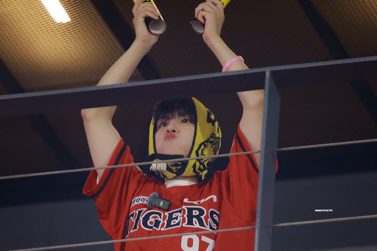 우리 강아 보고싶엉 .... 잘 자 삘이♡