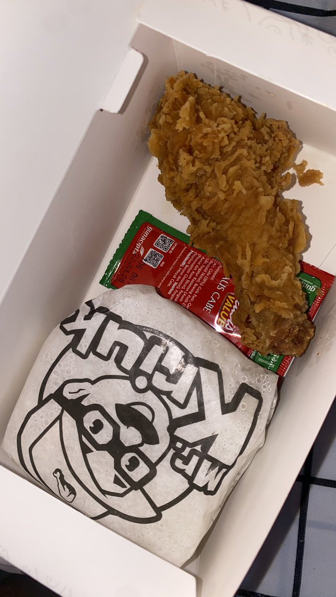 dheaalp_'s tweet photo. hai temen-temen, ada yang laper gaa?
aku ada makanan, belum kemakan soalnya tadi udah makan di luar
buat yang di TEMBALANG, boleh ambil gratis ya
lokasinya di kosku daerah maerasari, ditunggu sampai jam 00.00
cuma ada 1 porsi, siapa cepet dia dapettt https://t.co/owgz4dDyUW