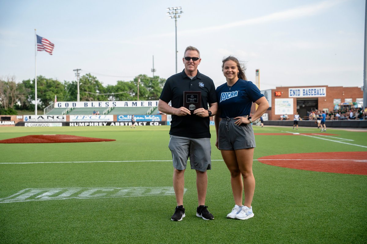 SMCCCougars's tweet photo. .@SoMtnBaseball head coach Todd Eastin received the 2025 ABCA/ATEC NJCAA Division II West Region Coach of the Year honors after guiding #SMCC to the 2025 @NJCAABaseball DII World Series: https://t.co/g6PGbT6zOr 🐾⚾️ https://t.co/dvuLBBlGzN