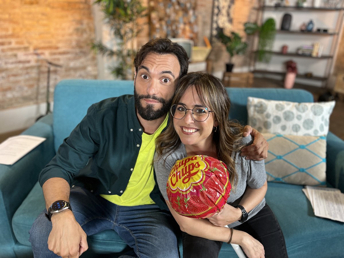 The Weekly Mag tweet media