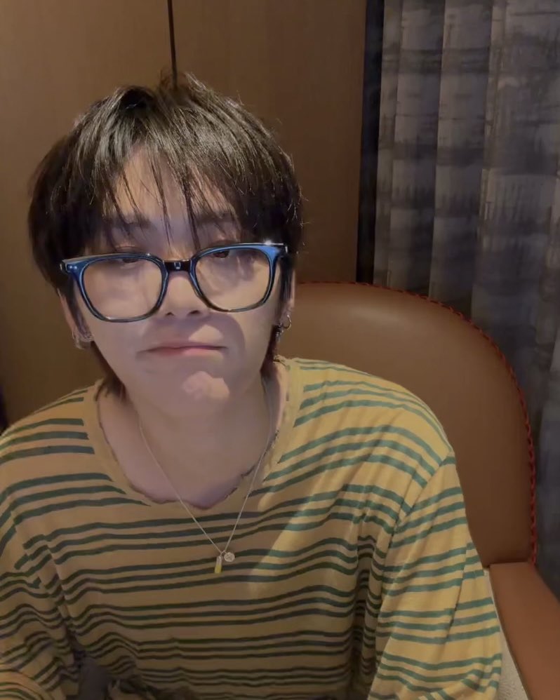 산 (@tes4n) on Twitter photo 