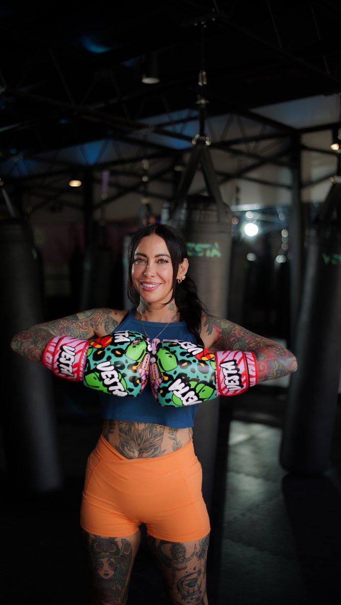 Simran_Modhera's tweet image. Meet the women powering Vesta Boxing — leaders, fighters, and changemakers redefining what strength looks like in Atlanta. This is more than fitness. This is a movement built by women, for everyone
#WomenInFitness #VestaBoxing #StrongWomenStrongCommunity #AtlantaWellness