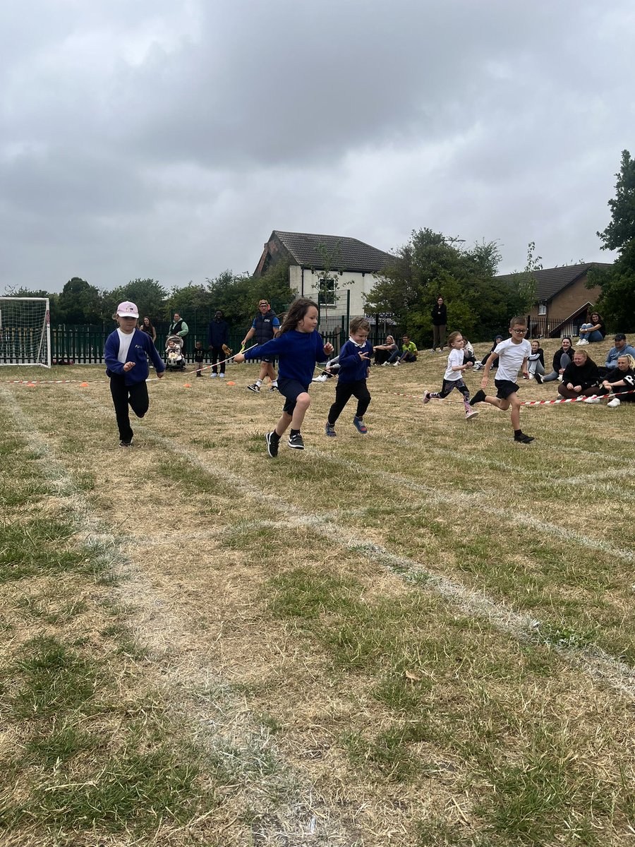 MissSethi00's tweet photo. Fabulous sports day! https://t.co/A1URwQcIwM