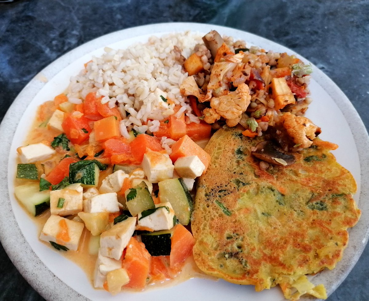 Veganharmony's tweet photo. Lunch today at Alfarroba, lovely little place. 

Small mxed plate of Thai curry, vegetable stew, brown rice and mini veg omelette 😍

#veganfood #Lisbon https://t.co/JyGVreRHFF