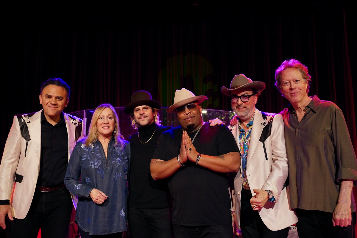 eTown (@etownradio) on Twitter photo This week on eTown: we revisit a 2024 show from The Momentary in Bentonville, AR, with <a href="/LanghorneSlim/">Langhorne Slim</a> and the super funky Greyhounds. Plus, a convo on conservation with Grady Spann of the NW Arkansas Land Trust. On air, podcast & YouTube. Details below! etown.org/broadcasts/lan… This week on eTown: we revisit a 2024 show from The Momentary in Bentonville, AR, with <a href="/LanghorneSlim/">Langhorne Slim</a> and the super funky Greyhounds. Plus, a convo on conservation with Grady Spann of the NW Arkansas Land Trust. On air, podcast & YouTube. Details below! etown.org/broadcasts/lan…