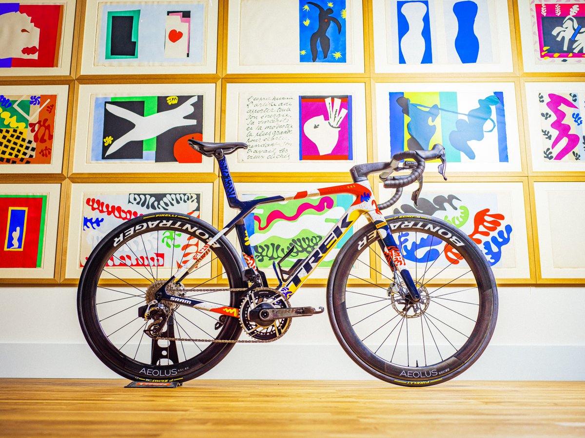 LidlTrek's tweet photo. #TDF2025 A little closer for you 👀 https://t.co/rDlP4joEhS