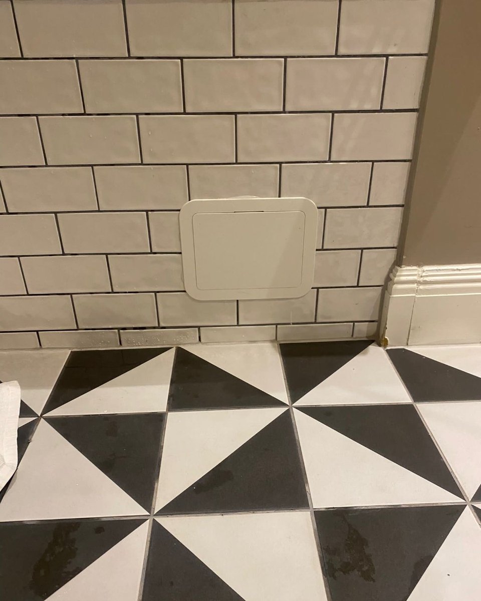 APDaccess's tweet photo. 🔑 Let’s Talk Access Panels! 🔑

Did you know access panels are a game-changer for running your building smoothly? They give you easy access to important systems, making maintenance so much simpler and quicker! 🚀 https://t.co/adB2IZD2tU
