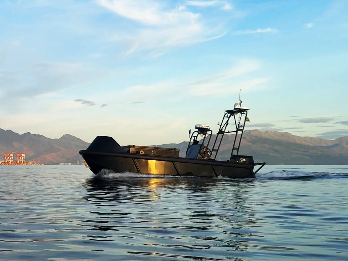 SeaMachines's tweet photo. No crew. No compromise. No delay.

🪖 THE PROBLEM: Warfighters rely on long, exposed supply lines. Every convoy risks lives just to move ammo, fuel, or gear.

🚀 THE SOLUTION: Long range, high-capacity USVs like SELKIE

#USV #ContestedLogistics #Philippines #Maritime #Autonomy https://t.co/HVO5zCSQwh