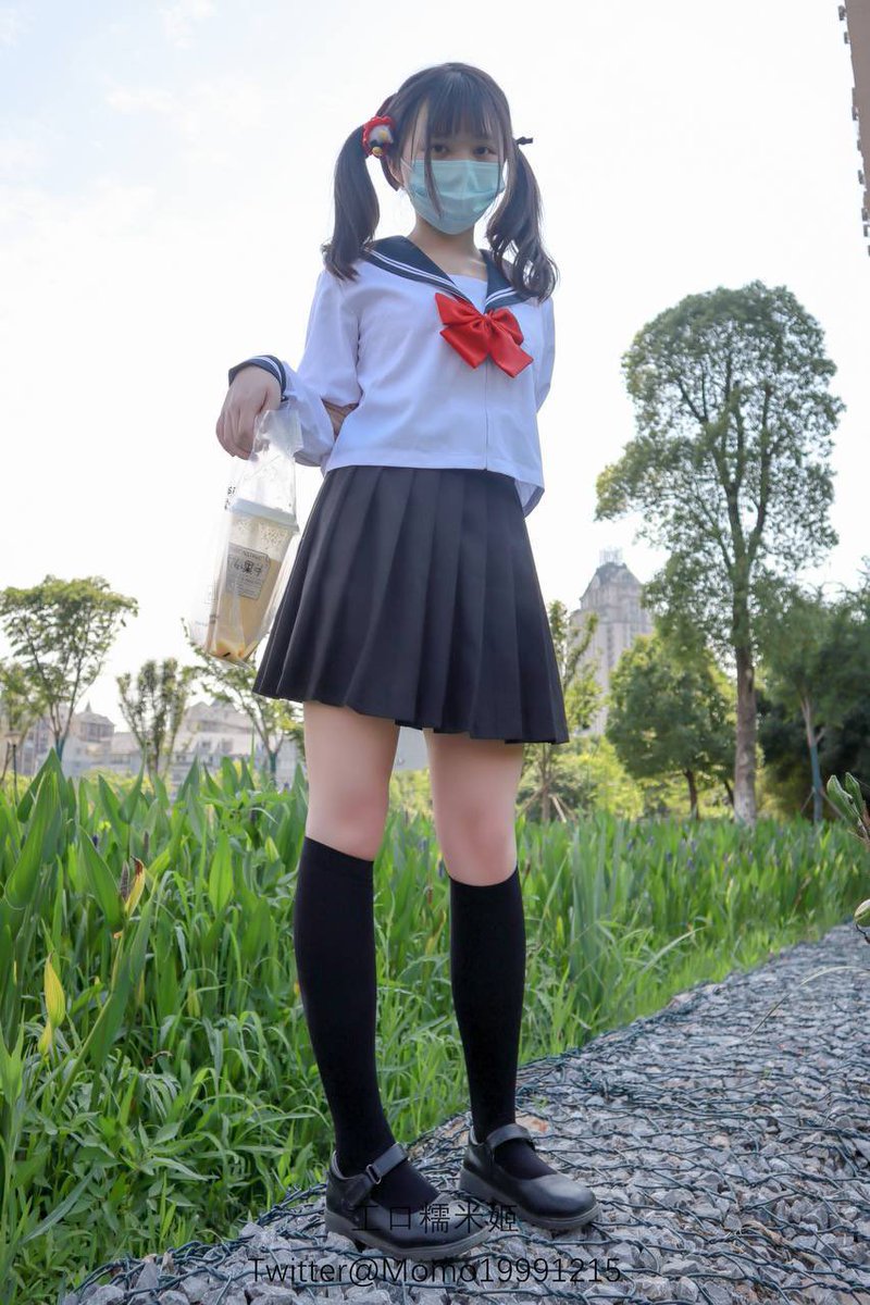 工口糯米姬-痴汉尾行加痴女露出[49P1V-1.15G] https://t.co/QZkDt9P0m3