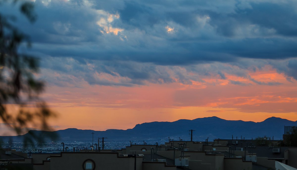 UTEPMGolf's tweet image. Ask us why we love our city and we’ll show you 🫡 | #PicksUp | #ElPaso