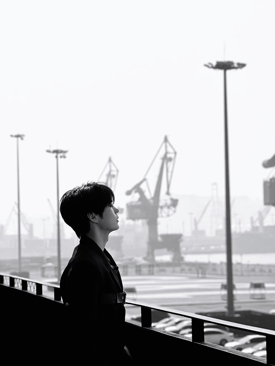 0ss's tweet photo. i get why sung hanbin is always praised for looking like a kdrama lead. his ethereal visuals, combined with how every moment captured with him feels cinematic… he’s just perfect https://t.co/utDrVIYS3l