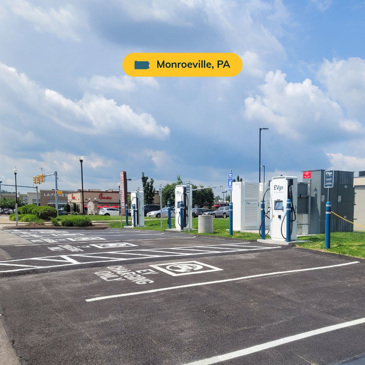 evgonetwork's tweet image. Now Open: 6 charging stalls with 350 kW chargers at Walnut-Penn Place, 4145 William Penn Highway in Monroeville, PA. Grab some food at Chipotle while your EV charges.