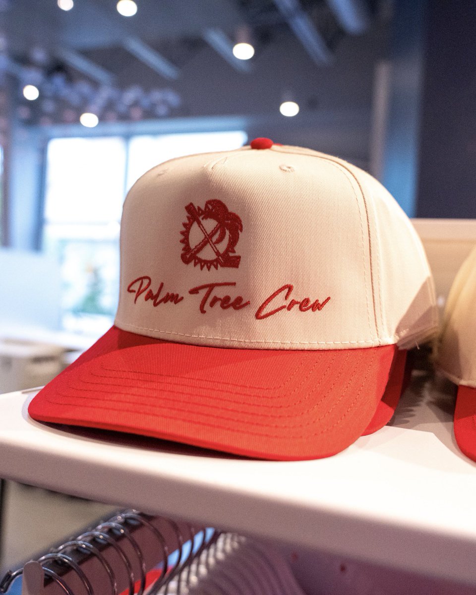 FlaTeamShop's tweet image. Look what’s back in-stores 👀
Grab your @palmtreecrew x @FlaPanthers hat now 🌴