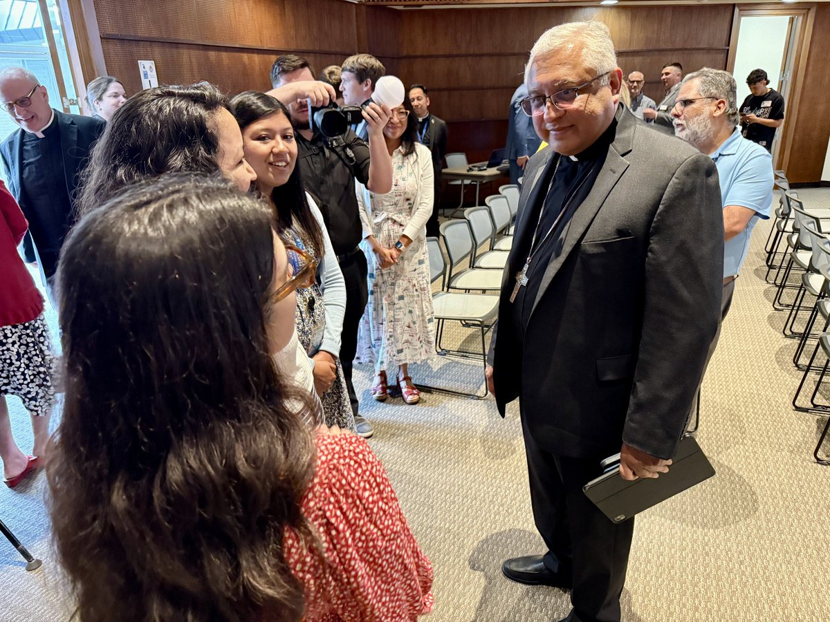 BettieCrossTV's tweet image. Pope Leo XIV just appointed Bishop Daniel E. Garcia as the sixth Bishop of the Diocese of Austin.
Bishop Garcia is a native Texan who served the Diocese of Austin as an Auxiliary Bishop from 2015 to 2019 before he became Bishop of Monterey in California. @cbsaustin
