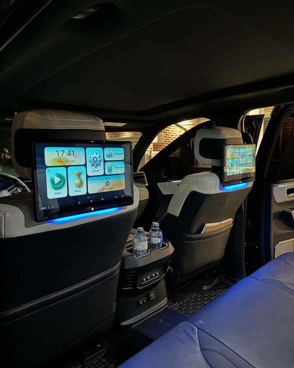 cardvdfactory's tweet photo. Toyota Tundra Android Rear Seat Entertainment System with colorful mood lighting https://t.co/eliL5RbSh4