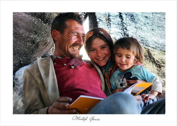🇹🇷Yörük father &amp; his children from Toroslar