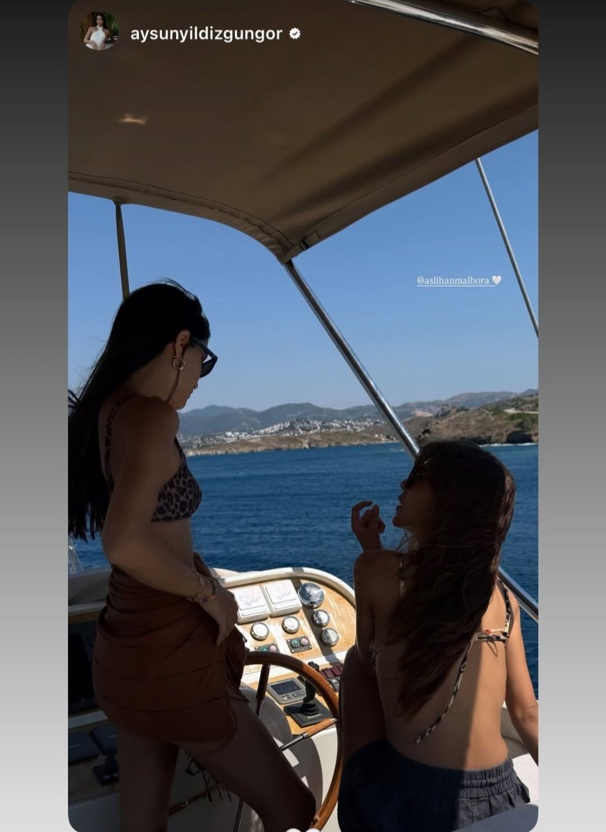 nisagul899's tweet photo. #Aslıhanmalbora  story  #ÇağatayUlusoy 'un yakın arkadaşı İlyas Gungör, Aysun Güngörün teknesinden paylaşım. https://t.co/RgmKHBmDCu