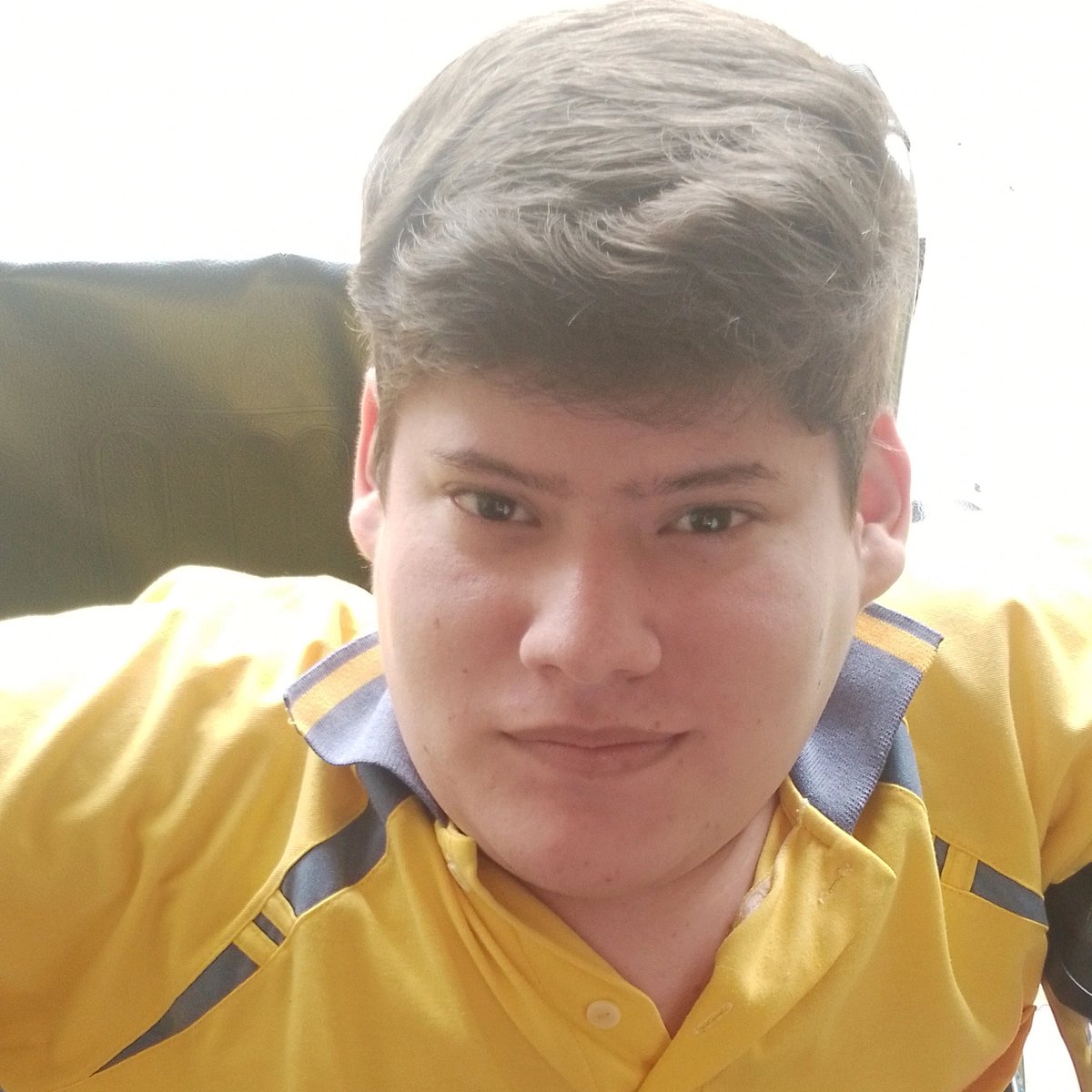 No todo se sana cuando tú quieres. Hay días donde solo avanzar ya es mucho, dónde levantarte ya es suficiente. Se paciente contigo mismo. Dale tiempo al tiempo. Autoría: Manuel Ribeiro.