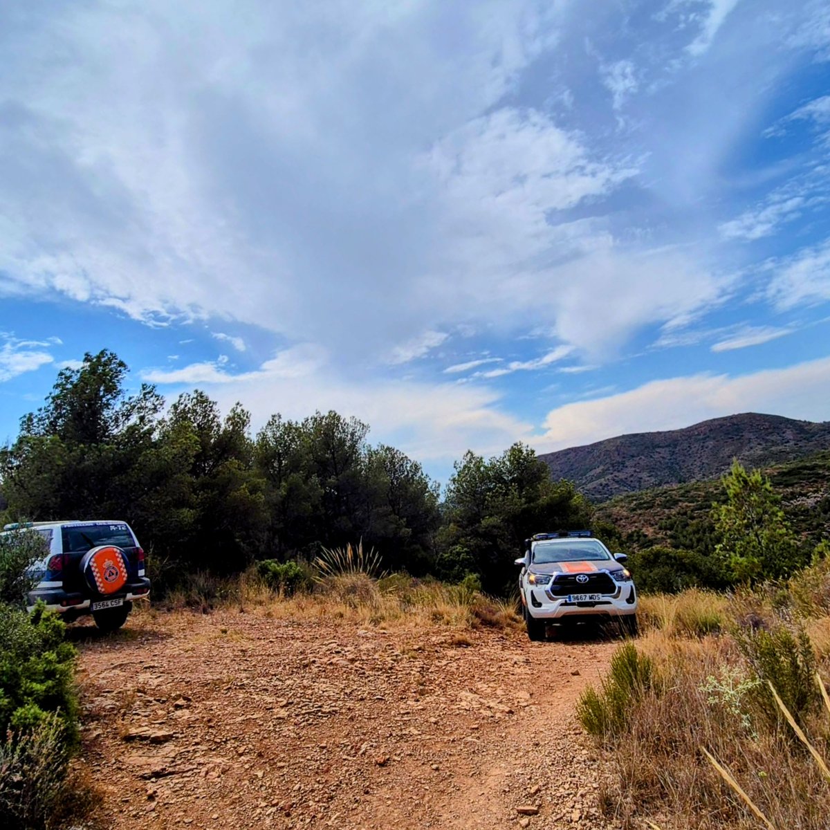 PCNaquera's tweet photo. 🔴 Reforzamos retén de guardia por el nivel de preemergencia extremo por riesgo de incendios forestales 🔥
⛰️ Realizamos rutas preventivas por zonas forestales pertenecientes a la Sierra Calderona 🌲
#ProtecciónCivil #112CV #IF #StopIncendios #Previfoc #Stopalfoc https://t.co/OkHAkG92kd