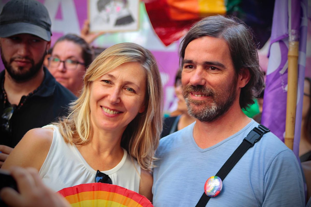 myriambregman's tweet photo. Hoy @NicolasdelCano rota su banca en el Congreso. Amigo, compañero, valiente y solidario como pocos, en un mundo donde esos gestos cobran mucho valor. 

Para cambiarlo todo de raíz, seguiremos peleando dentro del recinto y en las calles. ¡Hay equipo! ✊🏻❤️ https://t.co/S31kG2fG69