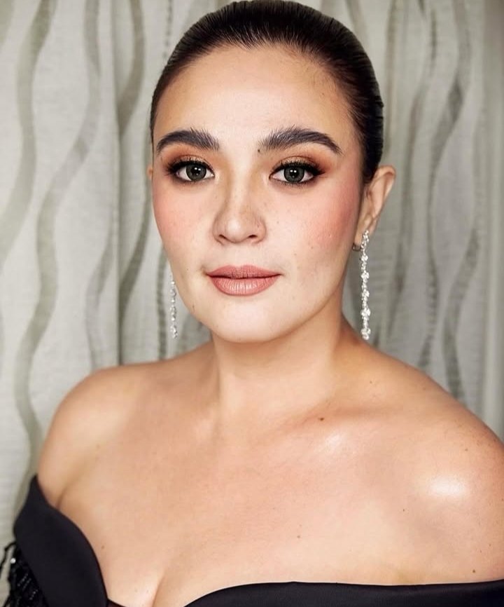 MariaFeMartine5's tweet photo. Happy birthday Miss Sunshine Dizon🎂💐
❤️❤️❤️I ❤️You❤️❤️❤️ https://t.co/h23NbR0m3l