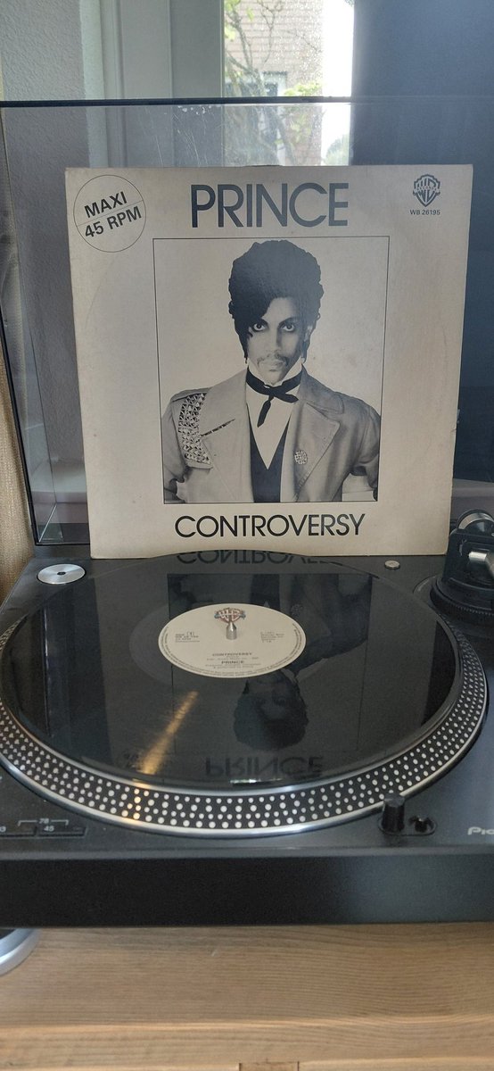 a_Prince_a_Day's tweet photo. 12" 'Controversy'
WB 26195 Benelux
"I wish there was no black or white"
#Prince https://t.co/viUDtYYgFX