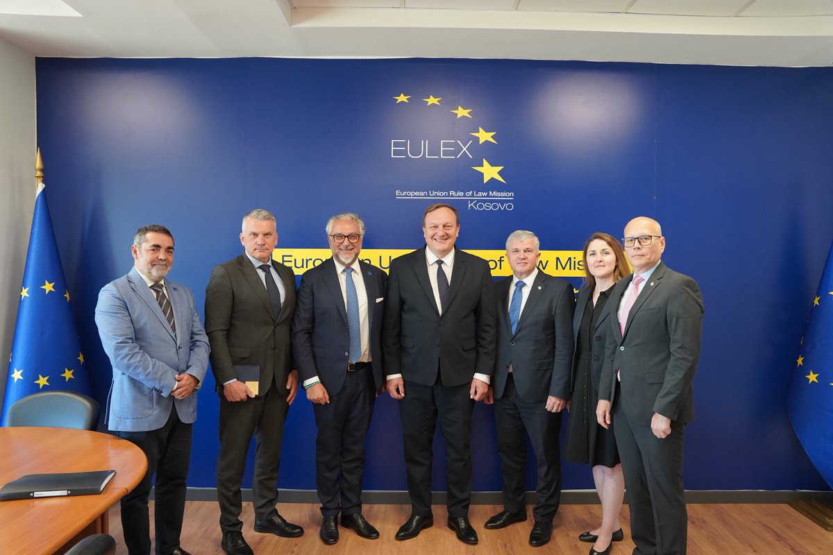 An honour to host today a high-level Lithuanian delegation led by the Minister of the Interior, Vladislav Kondratovič. We exchanged notes on the security challenges in Kosovo &amp; the role of the Mission in supporting stability and the rule of law. 1/2