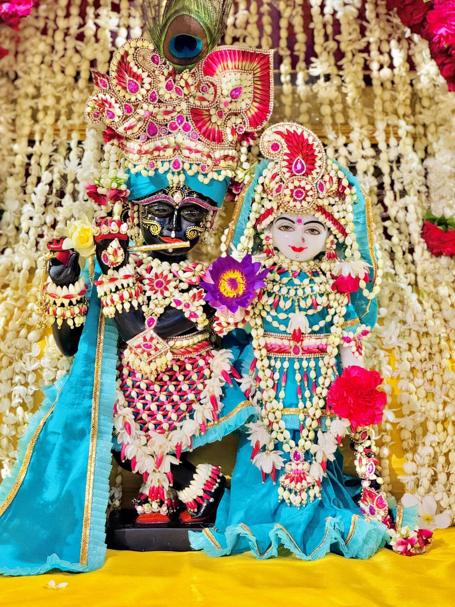 पूज्य प्रेमानंद जी महाराज के लाड़िले ठाकुर राधापिय जू महाराज
