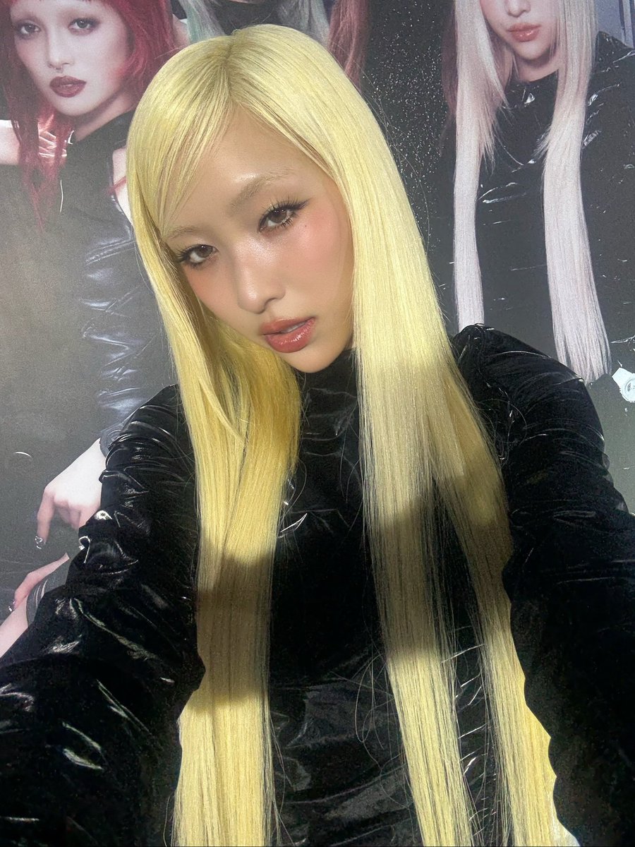 Maya you can’t be looking at us like that 💀