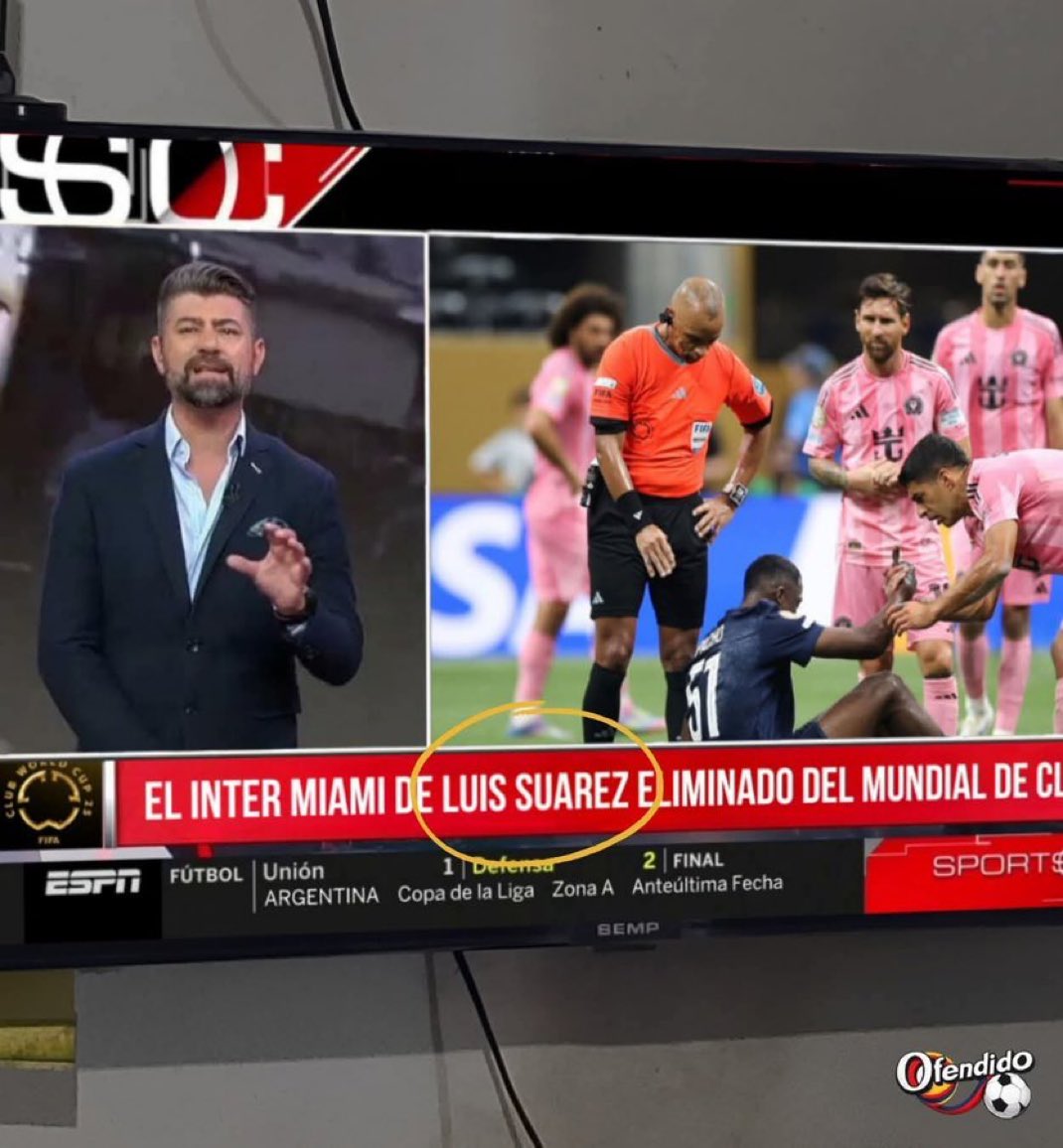 arielipillo's tweet photo. Fracasa y humillan a Lionel Messi 

Automáticamente ESPN : https://t.co/kKT1pXtnLv