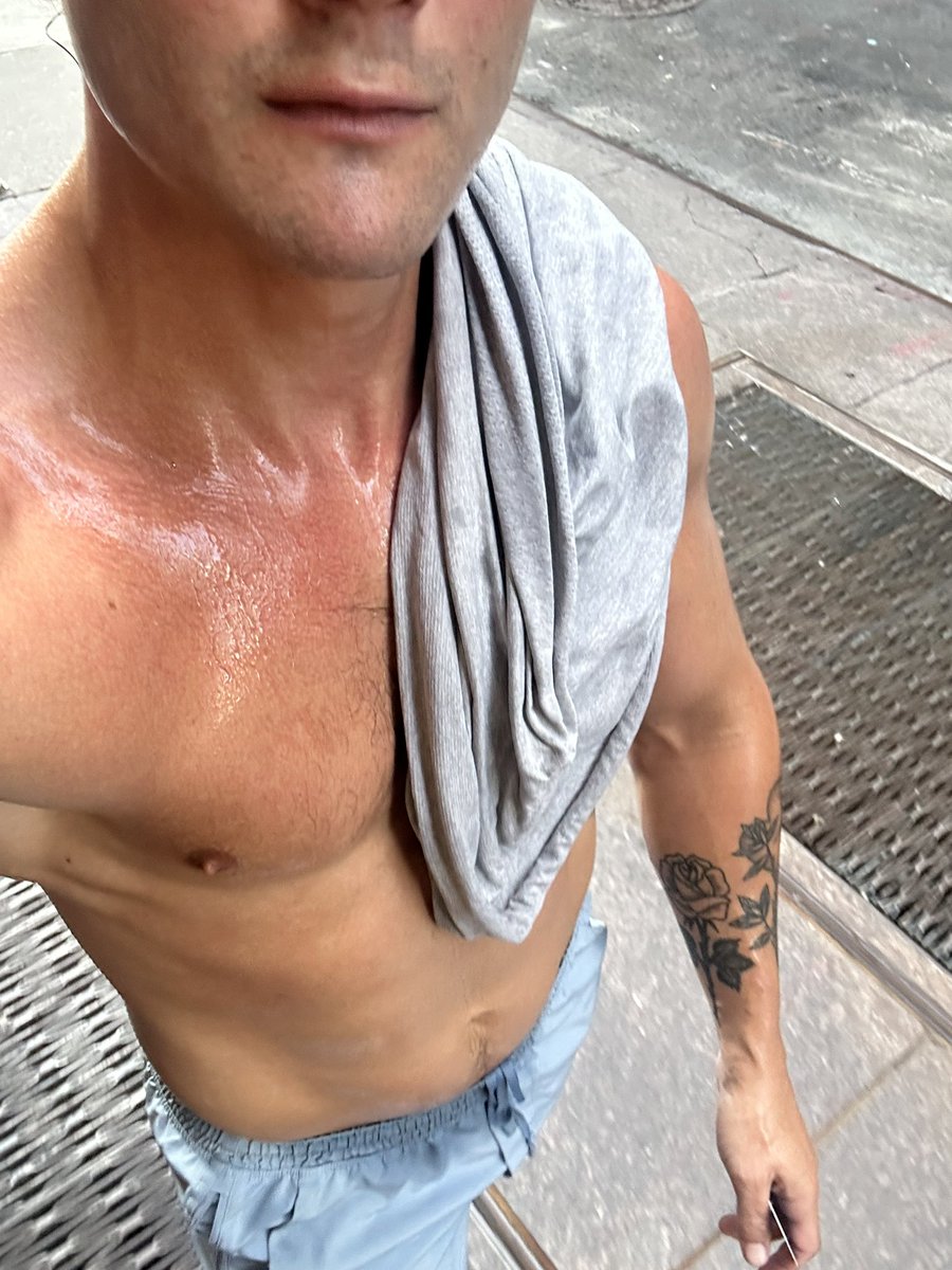 happy hump day 👀☀️