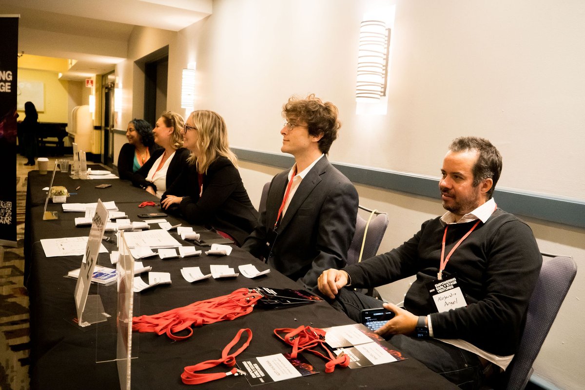 IgniteGTM's tweet image. Captured moments from an illuminating evening on venture capital investment strategies with Ignite Investments.
#VentureCapital #InvestorNetworking #IgniteInvestments #StartupEcosystem #InvestmentStrategies #AIStartups #PathAheadEvent