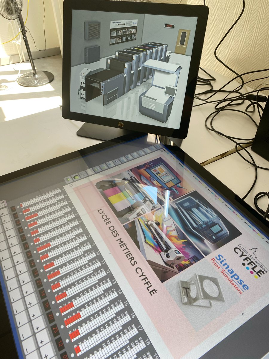 cyffle's tweet photo. 🎉 Nouveauté au lycée Cyfflé !

Aujourd’hui, nous avons reçu une TouchConsole de chez Sinapse Print Simulators !

C'est un simulateur de presse offset avec 3 écrans tactiles, pour une immersion au + proche des conditions réelles.

Merci OPCO EP pour le financement 🙏 https://t.co/AU6jBme5PH