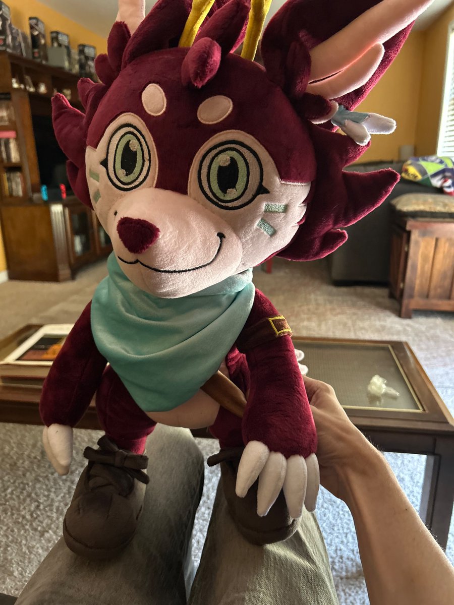 ChampSulamon's tweet photo. My little [Big] gal showed up today! Best commission I could have asked for. Thank you so much @Mocapon_Studio I love her https://t.co/72FvXbvWeS