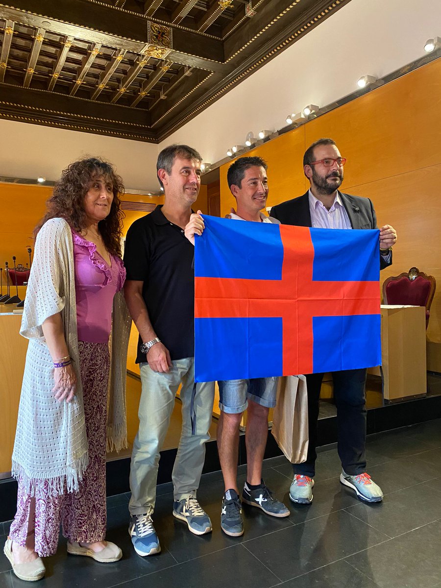 Xevi Blanco rep el reconeixement de part de l'Ajuntament de Mataró per haver assolit el Campionat de Catalunya de pescasub 2025.