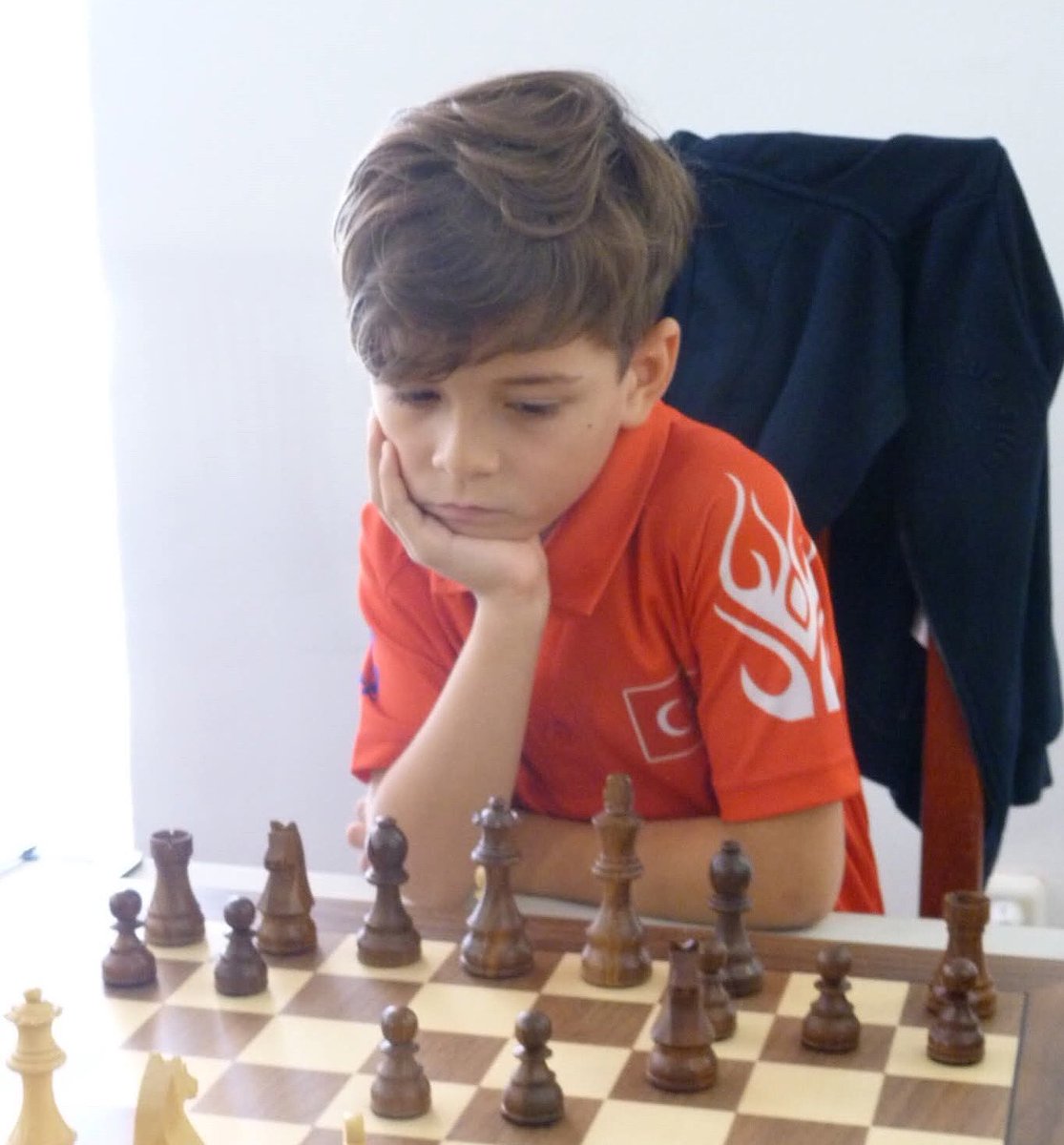 23 Haziran – 2 Temmuz 2025 tarihlerinde Gürcistan’ın Batum kentinde düzenlenen 8-12 Yaş Altı FIDE Dünya Kupası Turnuvası’nda finalde Mikhail Markov'u 2-0 yenen Ömer Taha Dede, FIDE Dünya Yaş Grupları Kupası 8 Yaş Şampiyonu oldu. Kupanın grup aşamasında B kategorisini 6 puanla