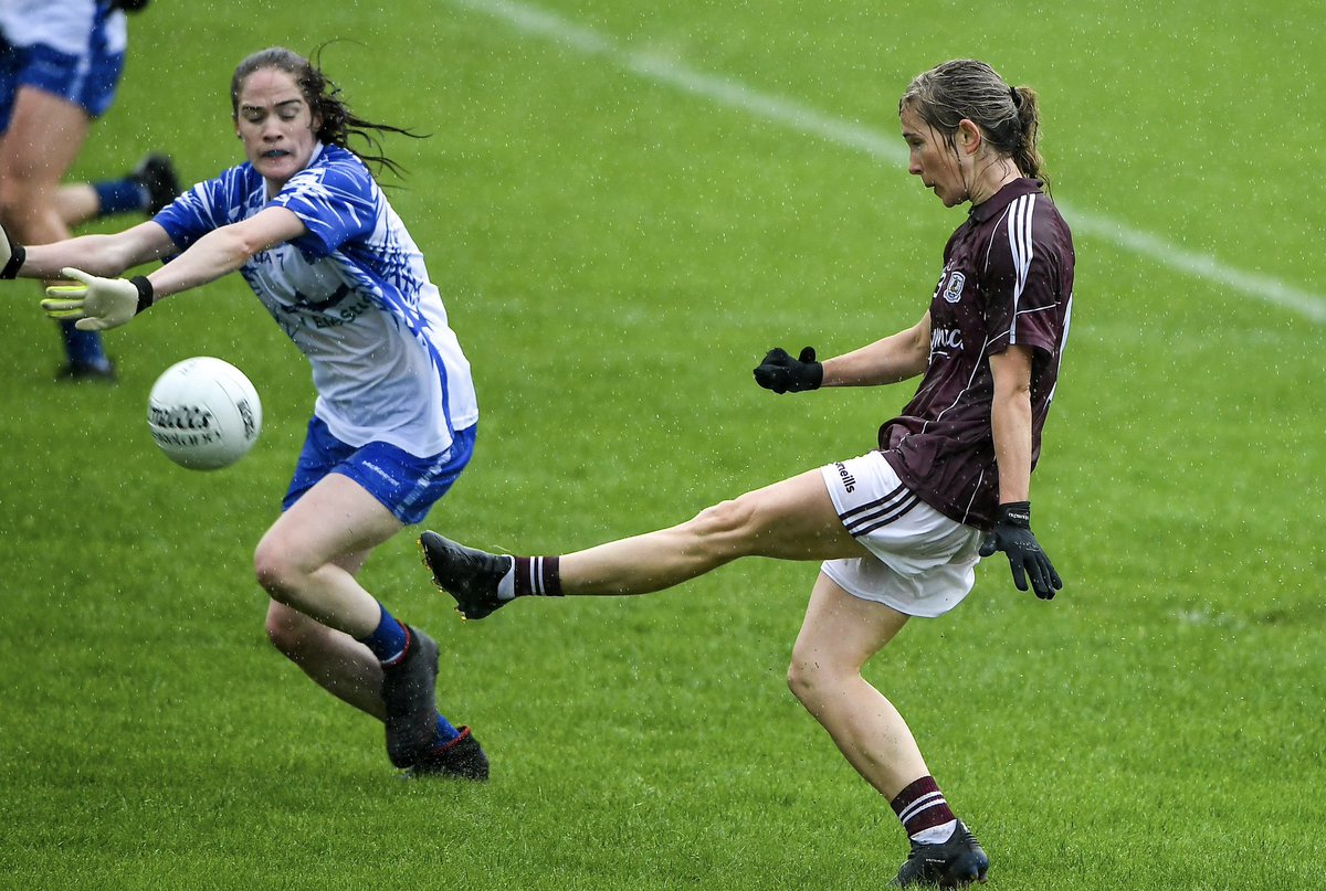 GAA_BEO's tweet image. Dé Sathairn ar Peil na mBan Beo
Cluichí Ceathrú Ceannais na hÉireann 🤩
All-Ireland Quarter-Finals this weekend in the TG4 Championship 🏐
Beo @ 13:00
@dublinladiesg v @CorkLGFA
Beo @ 15:15
@GalwayLgfa v @WaterfordLGFA
Beo @ 19:15
@Kerry_Official v @KildareLGFA1