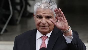 DUELA a quién le duela. En este país teníamos 10 años q' no se paraba un Presidente de la República en esa Asamblea  para hablar como habló el Presidente MULINO. Nadie tiene nada que objetar a ese discurso. Eso es lo q' les molesta a los Opositores, q' el hombre está trabajando.