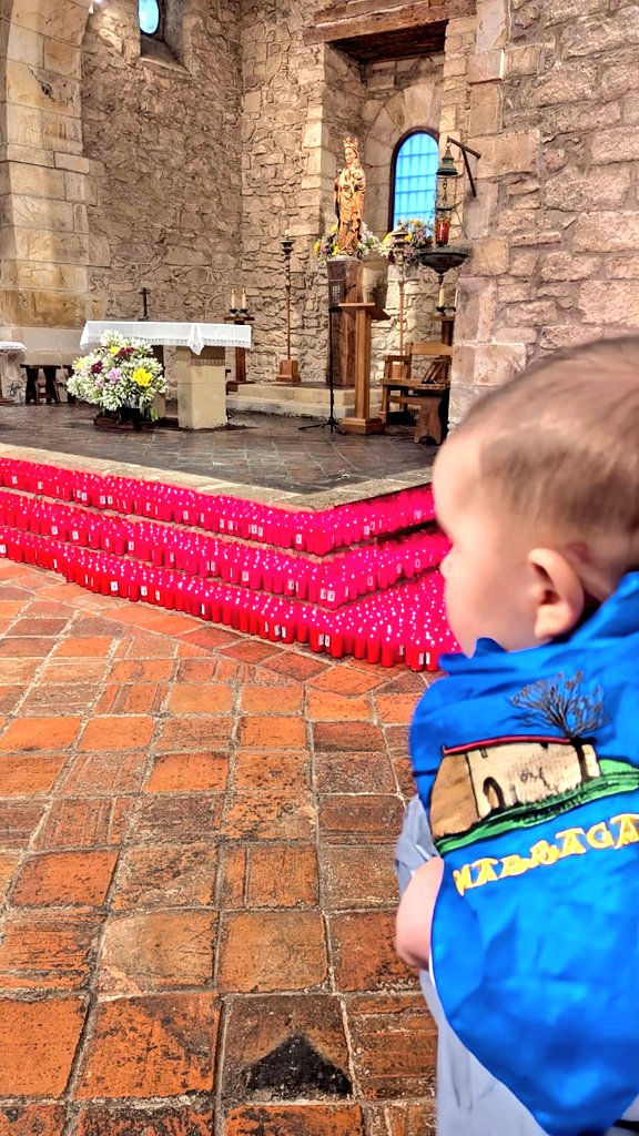 AzaharaDomingue's tweet image. Hoy en #Zumarraga celebramos Santa Isabel. ¡Un día especial en La Antigua, lleno de familias y tradición! 

¡Eskerrik asko a su alcalde por la invitación! #santaisabel #zuretzatgipuzkoa #venycuidanos